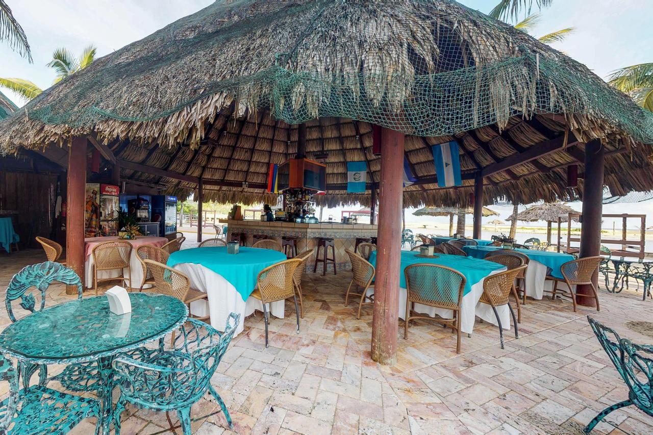 Parrot Tree Beach Resort Second Bight Exterior photo
